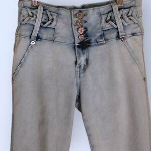 Light Wash Blue Skinny Stretchy Denim, Levanta Cola Colombian Jeans